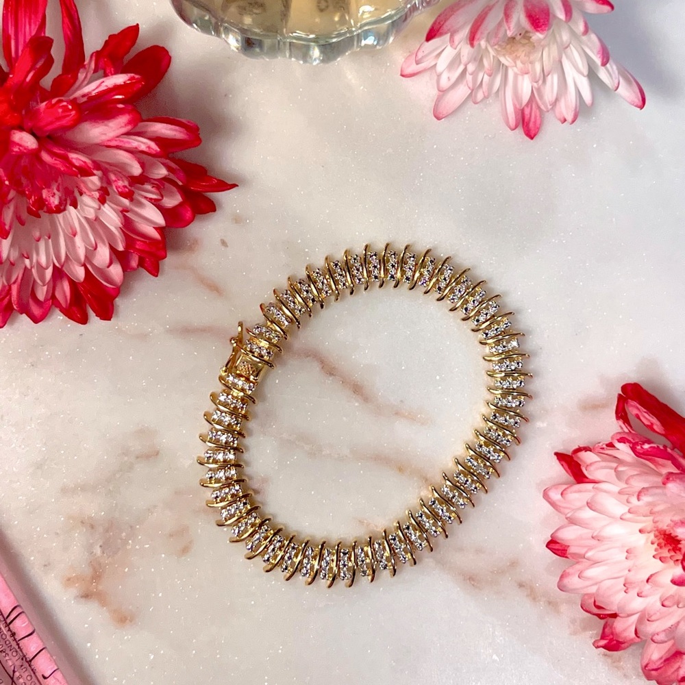 NWOT🔖 Macy’s Gold and Zirconium Tennis Bracelet
